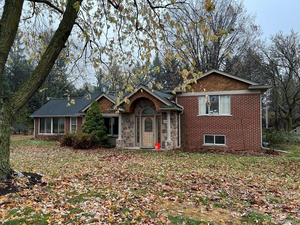 48441 N Territorial Road, Plymouth Charter Township, MI 48170