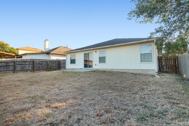 3835 Mist Flower Drive, Converse, TX 78109