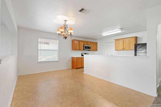 3835 Mist Flower Drive, Converse, TX 78109