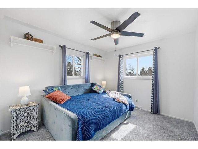 1423 W 100th Pl, Northglenn, CO 80260