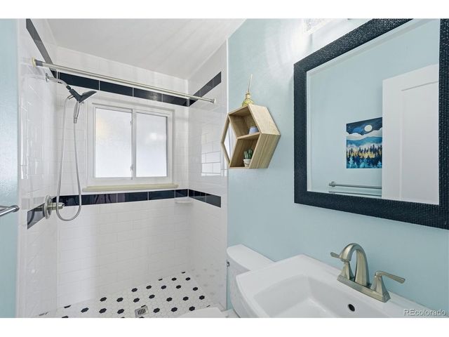 1423 W 100th Pl, Northglenn, CO 80260