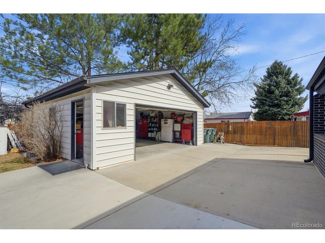 1423 W 100th Pl, Northglenn, CO 80260