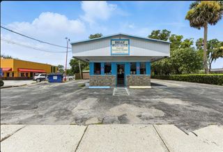 930 N WOODLAND BOULEVARD, Deland, FL 32720