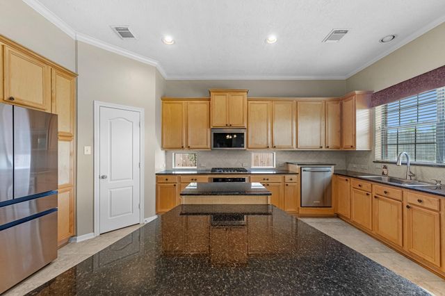 2730 Driftwood Drive, Manvel, TX 77578