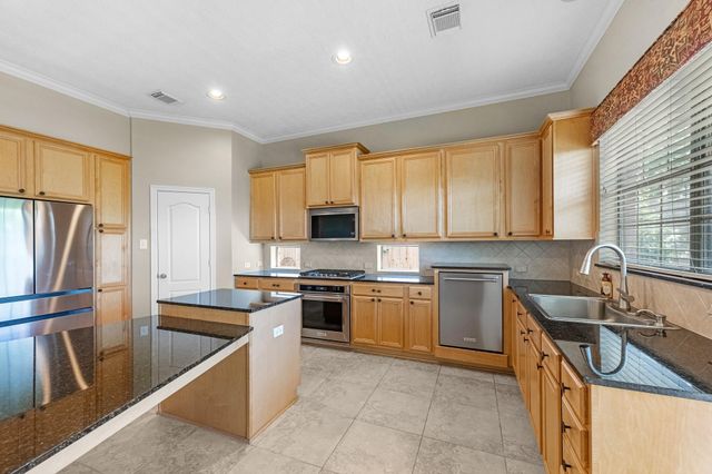 2730 Driftwood Drive, Manvel, TX 77578