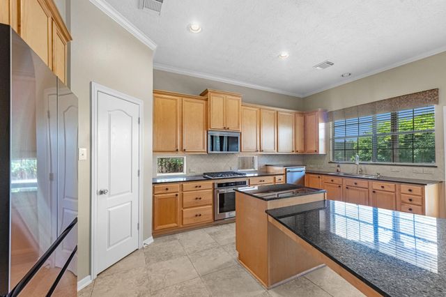 2730 Driftwood Drive, Manvel, TX 77578