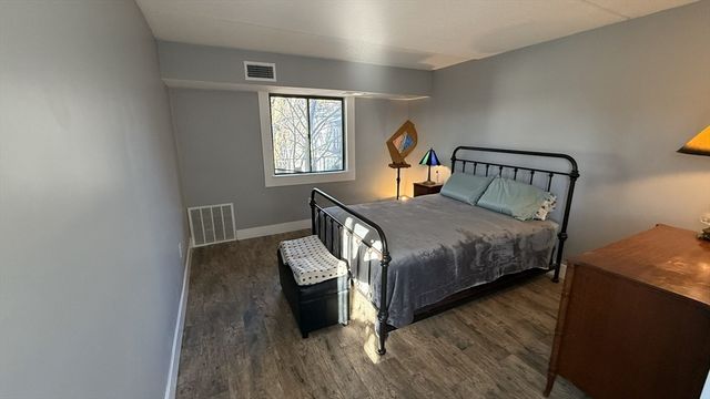 390 Broadway 24, Somerville, MA 02145