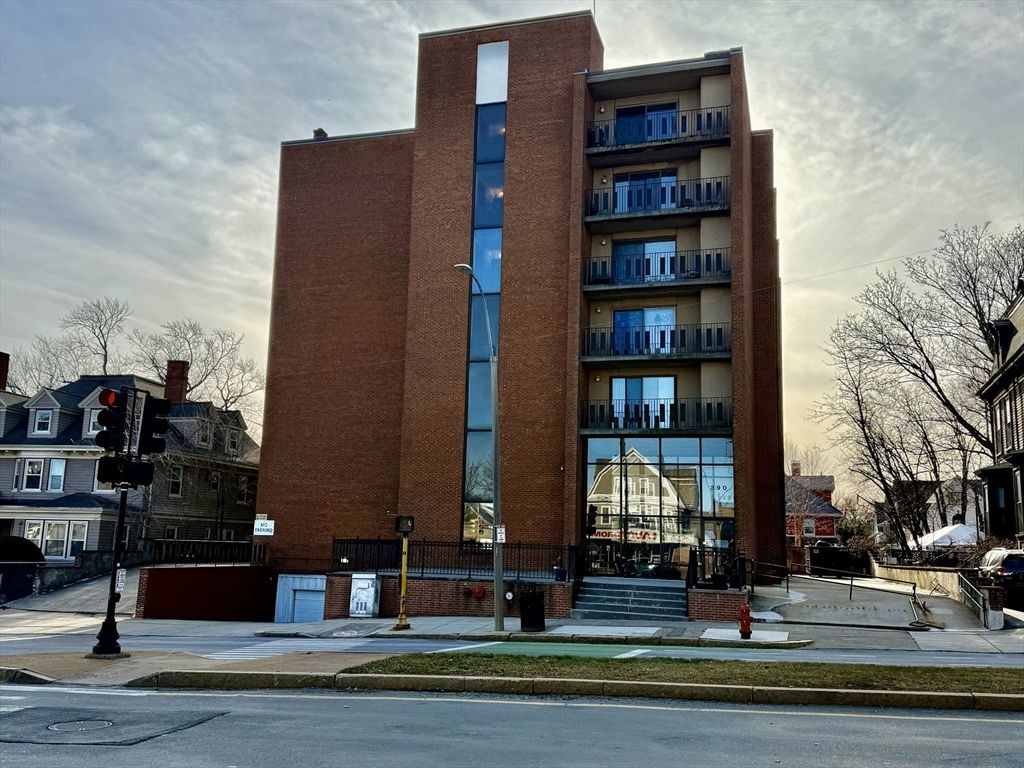 390 Broadway 24, Somerville, MA 02145