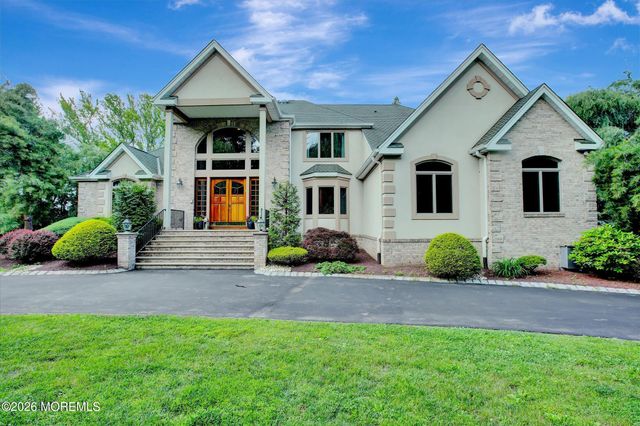 7 Mccampbell Road, Holmdel, NJ 07733