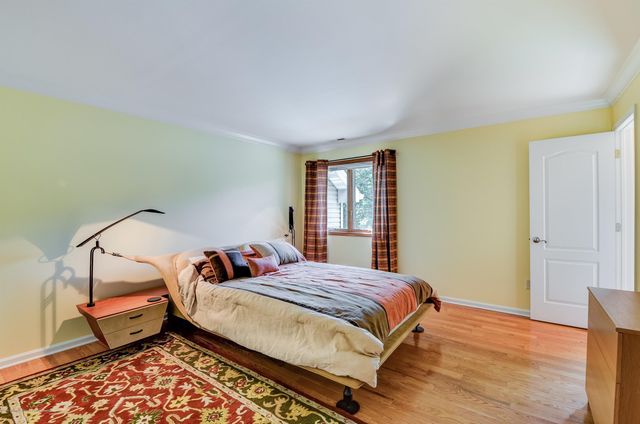 7 Mccampbell Road, Holmdel, NJ 07733
