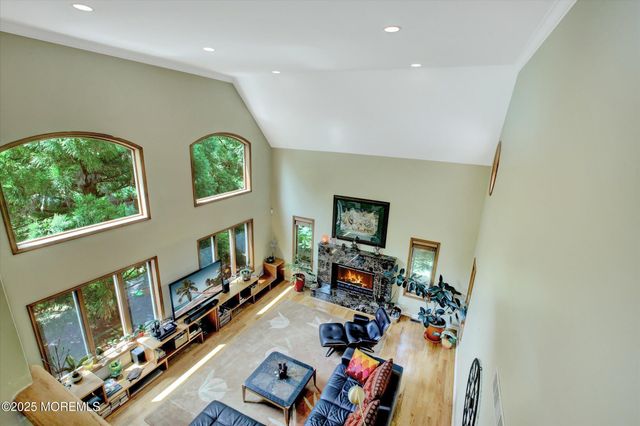 7 Mccampbell Road, Holmdel, NJ 07733