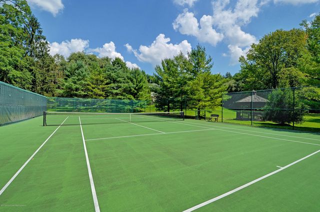 7 Mccampbell Road, Holmdel, NJ 07733