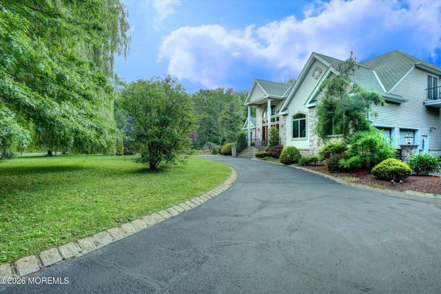 7 Mccampbell Road, Holmdel, NJ 07733