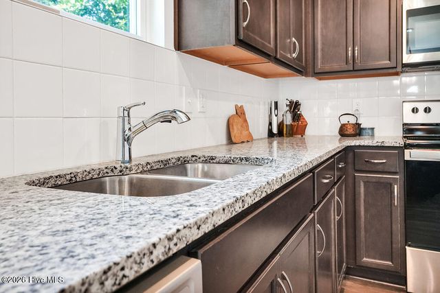 1305 Creekfront Drive, Wilmington, NC 28401