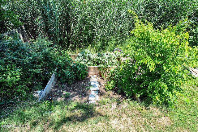 1305 Creekfront Drive, Wilmington, NC 28401