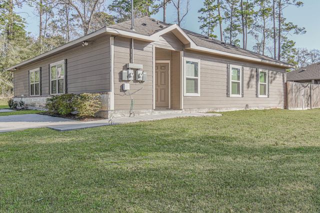 15786 Cottonwood Drive, Montgomery, TX 77356