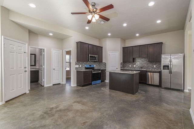 15786 Cottonwood Drive, Montgomery, TX 77356