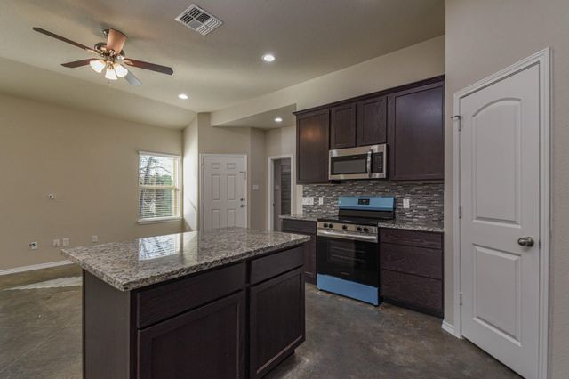 15786 Cottonwood Drive, Montgomery, TX 77356