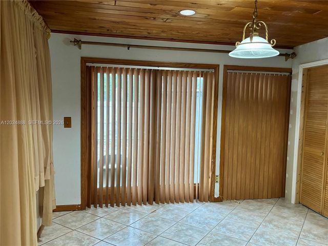 3171 SW 16th Ct, Fort Lauderdale, FL 33312