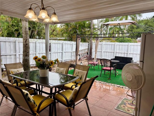 3171 SW 16th Ct, Fort Lauderdale, FL 33312