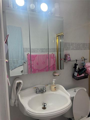 3171 SW 16th Ct, Fort Lauderdale, FL 33312