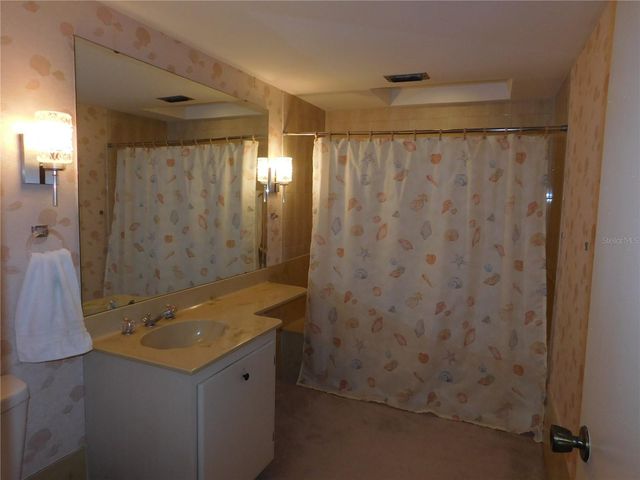 5400 34TH STREET W L5, Bradenton, FL 34210