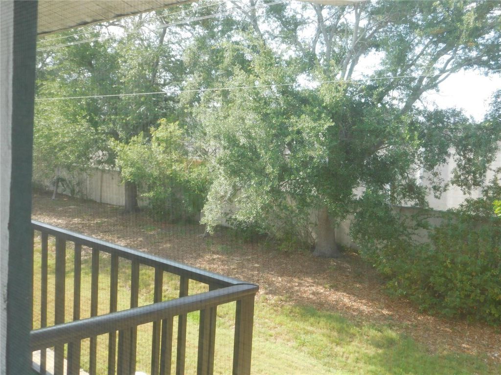 Image 13 of property listing at 5400 34TH STREET W L5, Bradenton, FL 34210