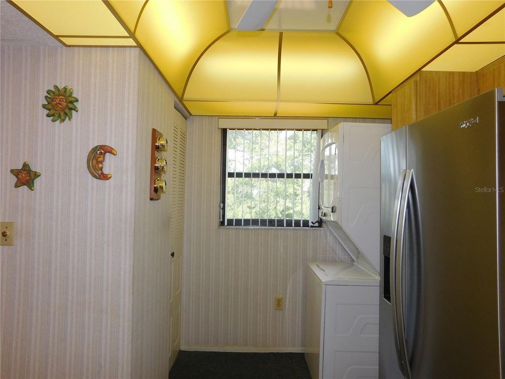 Image 18 of property listing at 5400 34TH STREET W L5, Bradenton, FL 34210