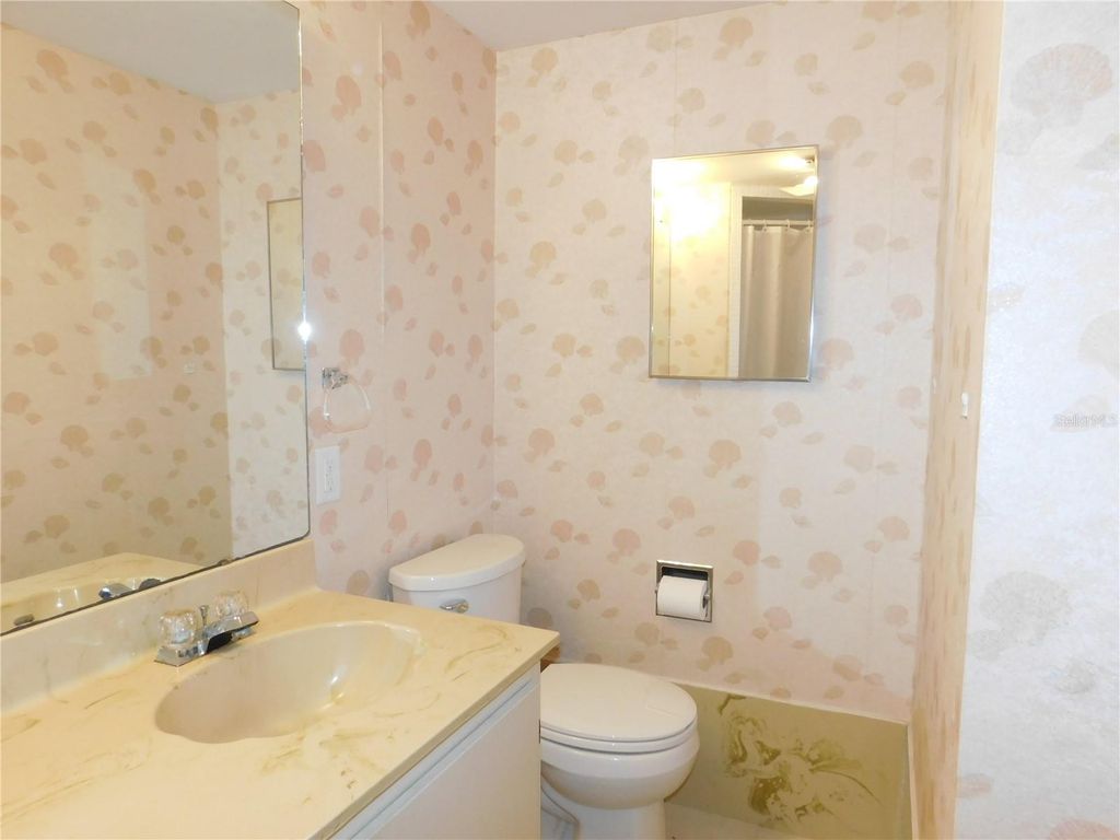 Image 39 of property listing at 5400 34TH STREET W L5, Bradenton, FL 34210