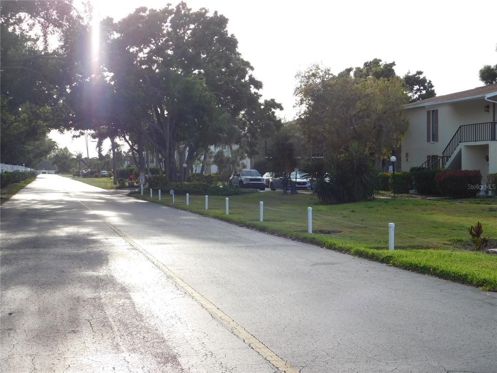 Image 5 of property listing at 5400 34TH STREET W L5, Bradenton, FL 34210