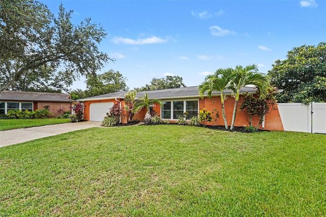 2675 RED OAK CT, Clearwater, FL 33761