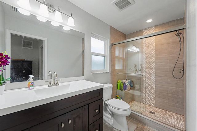 2675 RED OAK CT, Clearwater, FL 33761