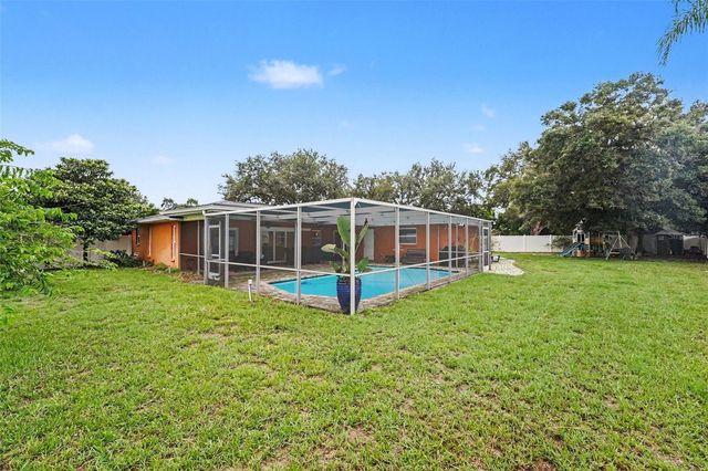 2675 RED OAK CT, Clearwater, FL 33761