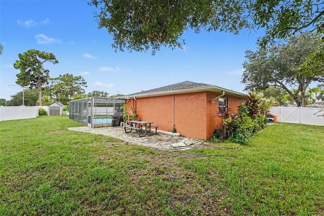 2675 RED OAK CT, Clearwater, FL 33761