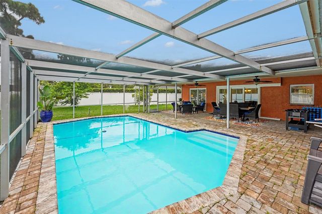 2675 RED OAK CT, Clearwater, FL 33761