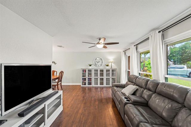 2675 RED OAK CT, Clearwater, FL 33761