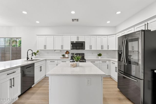 3465 E VERNON Street, Gilbert, AZ 85298