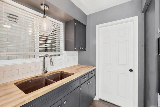 3331 NANTUCKET DR, San Antonio, TX 78230