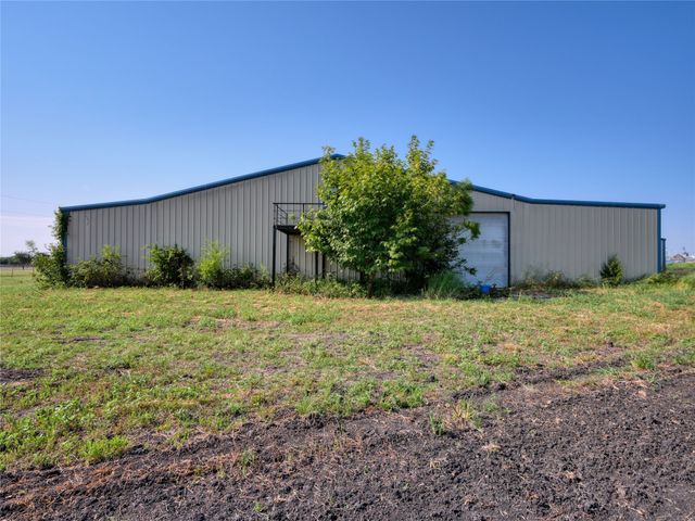2944 CR-596, Nevada, TX 75173