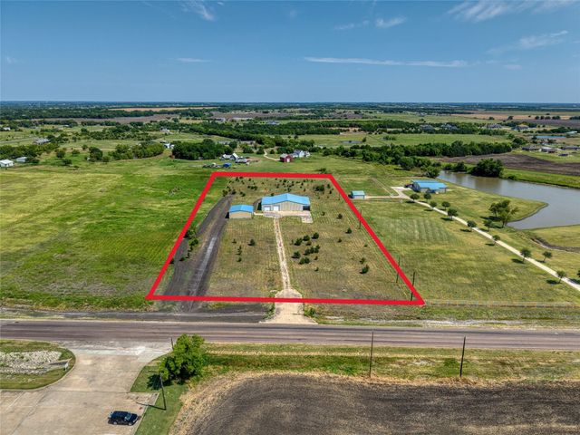 2944 CR-596, Nevada, TX 75173
