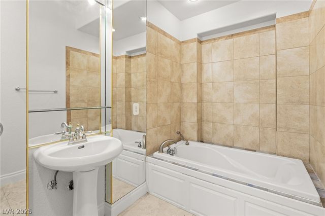 8924 Echo Ridge Drive, Las Vegas, NV 89117