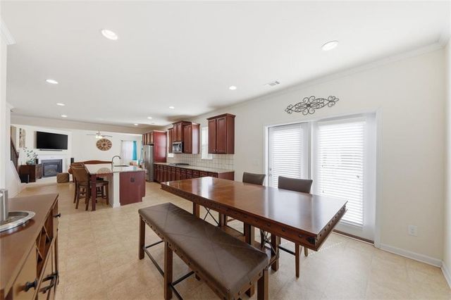 512 Coventry Way, Mcdonough, GA 30252