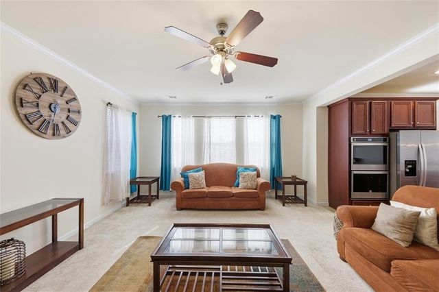 512 Coventry Way, Mcdonough, GA 30252