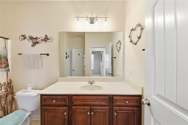 512 Coventry Way, Mcdonough, GA 30252