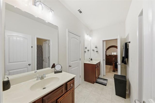 512 Coventry Way, Mcdonough, GA 30252