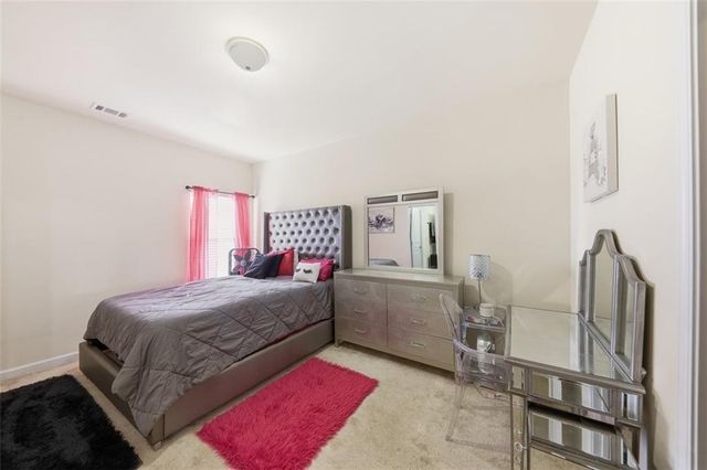 512 Coventry Way, Mcdonough, GA 30252