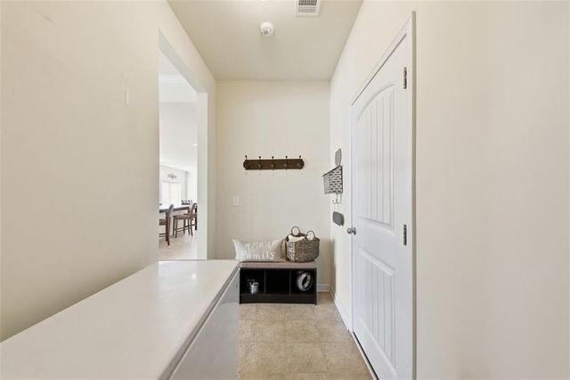 512 Coventry Way, Mcdonough, GA 30252