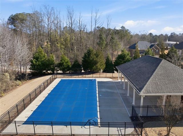 512 Coventry Way, Mcdonough, GA 30252