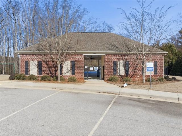 512 Coventry Way, Mcdonough, GA 30252