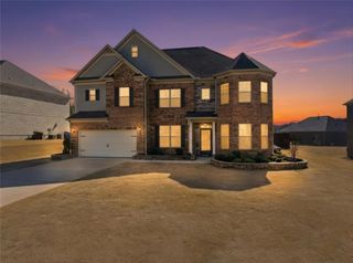 512 Coventry Way, Mcdonough, GA 30252